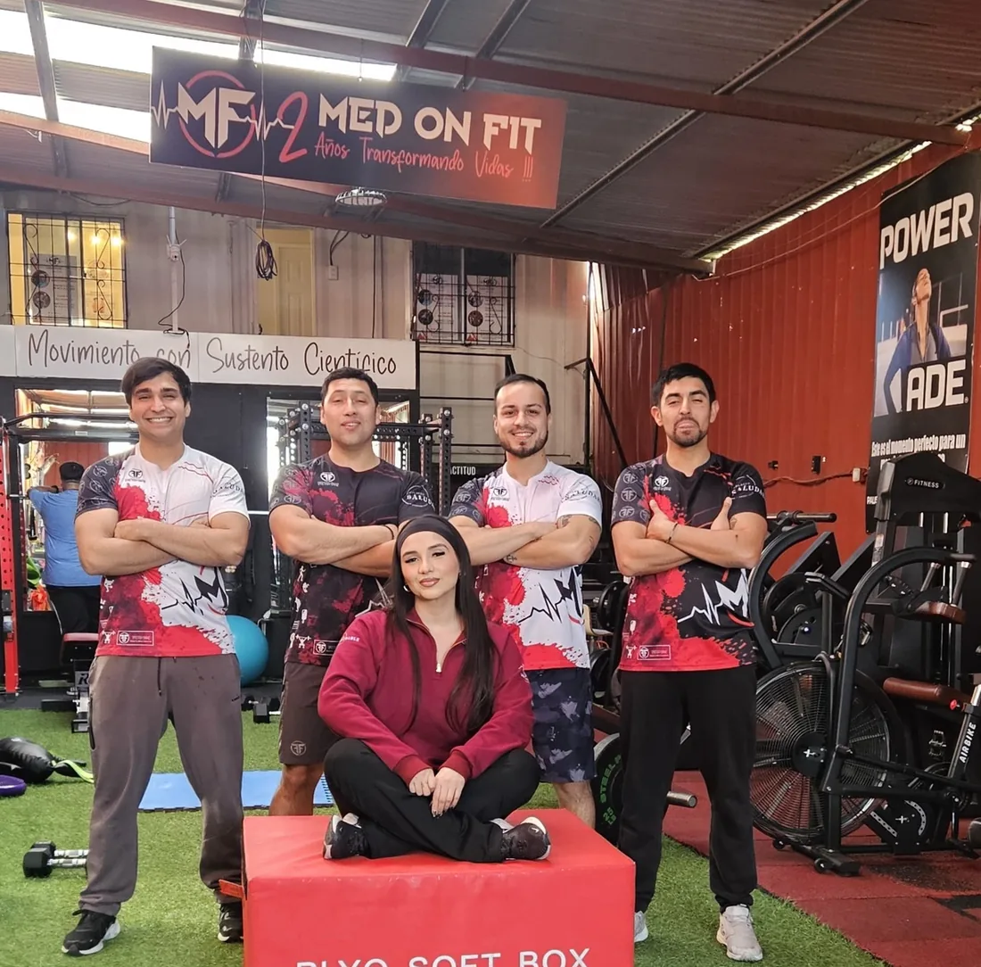 El equipo de Med On Fit en el centro