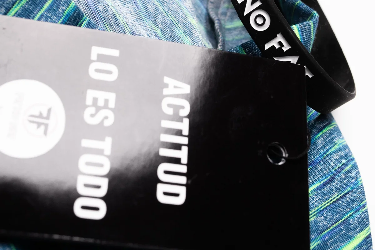 Ropa con el lema Actitud lo es todo